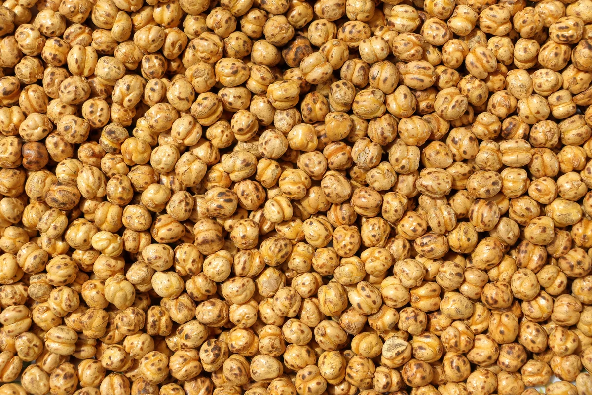 Close-up of crisp golden roasted chickpeas